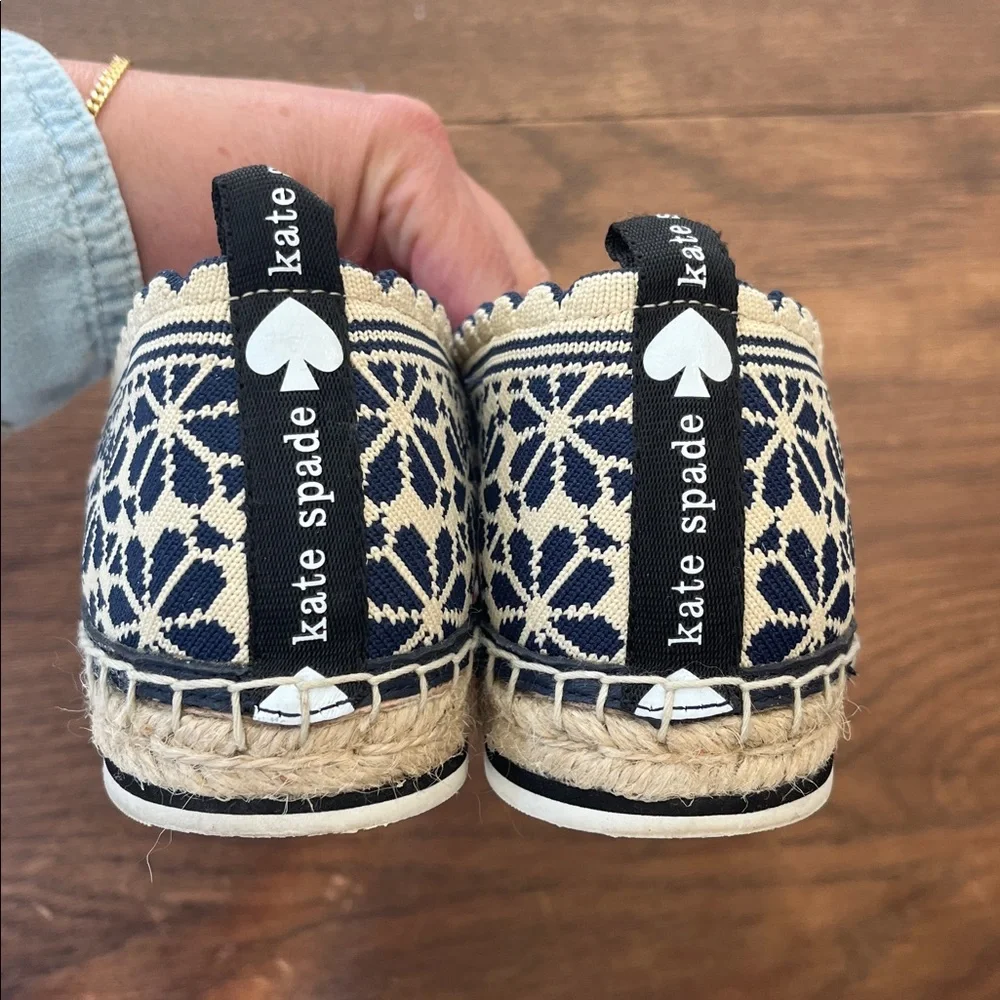 Kate Spade knottingham knit Floral Patterned Navy and Cream espradilles size 9.5